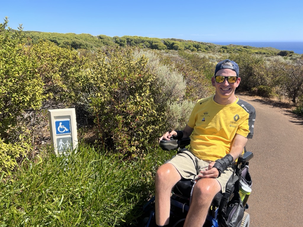 CF66B657-3ADC-4696-966E-87599A3E61F9_1_105_c